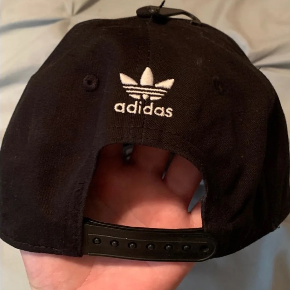 Adidas hat - Picture 2 of 3
